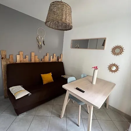 Romantique Sauna Et Jacuzzi Love hotel Narbona