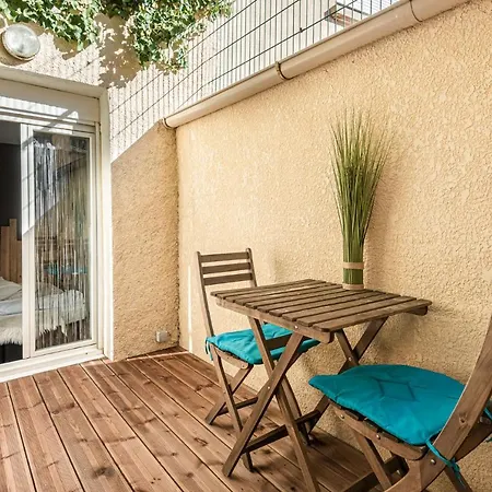 Romantique Sauna Et Jacuzzi 纳博讷